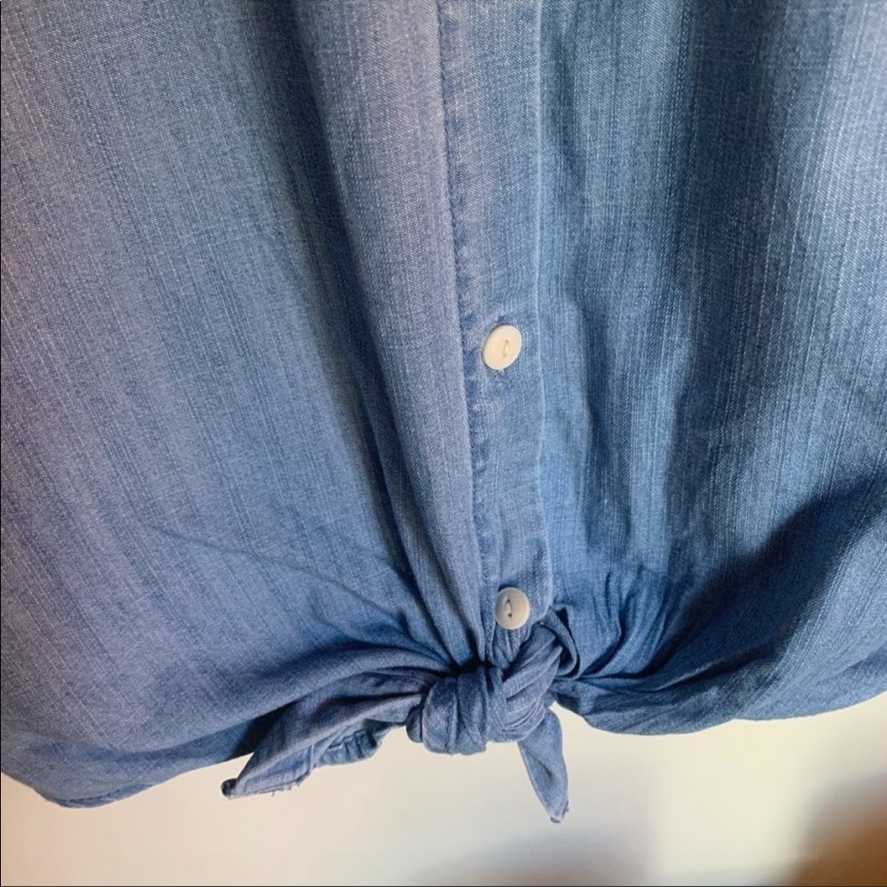 Madewell Blue Short Sleeve Tie Bottom Boxy Button Down Shirt - Picture 11 of 14